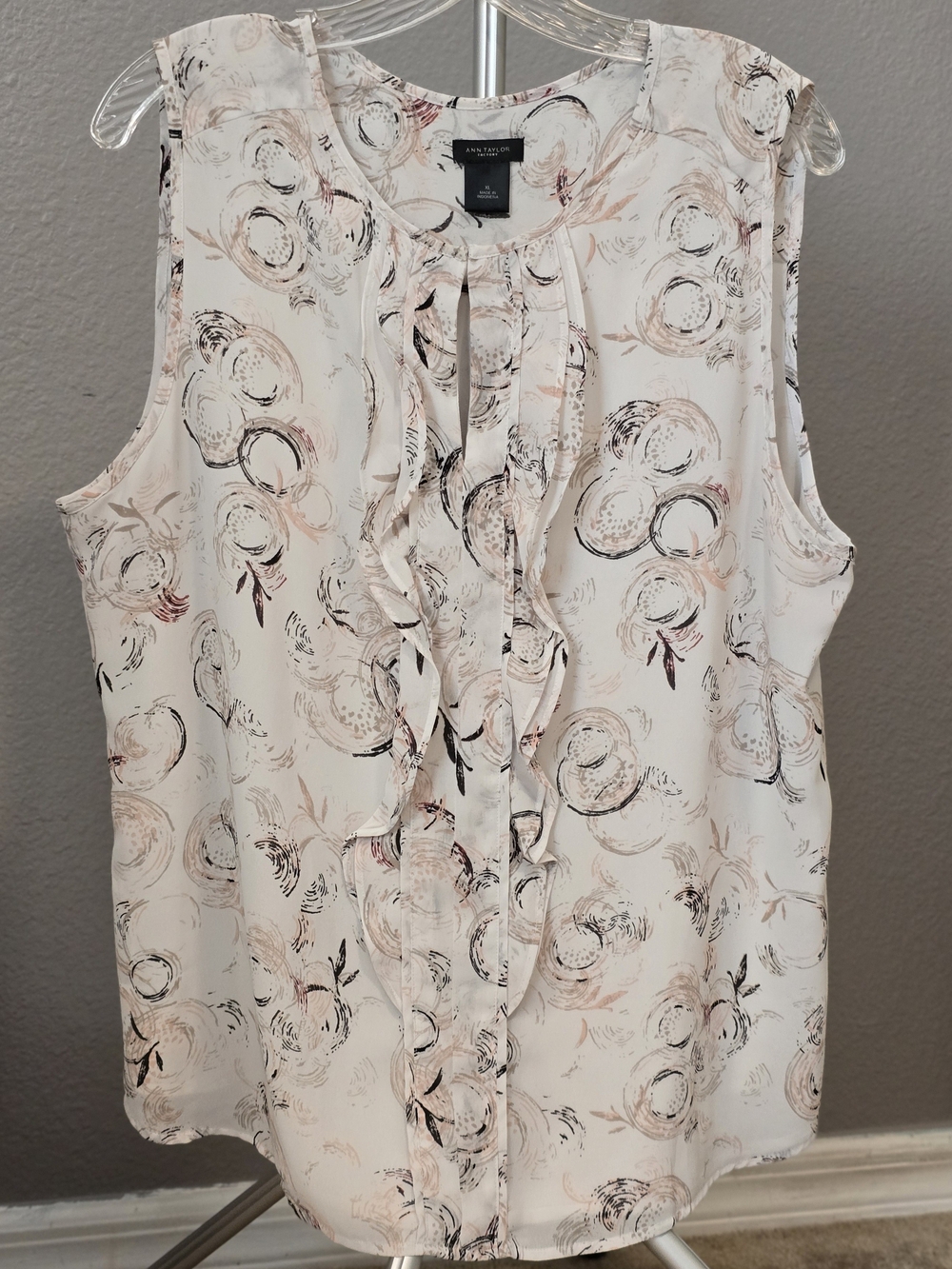 Ann Taylor Factory XL Ivory Abstract Print Ruffle Front Sleeveless Blouse